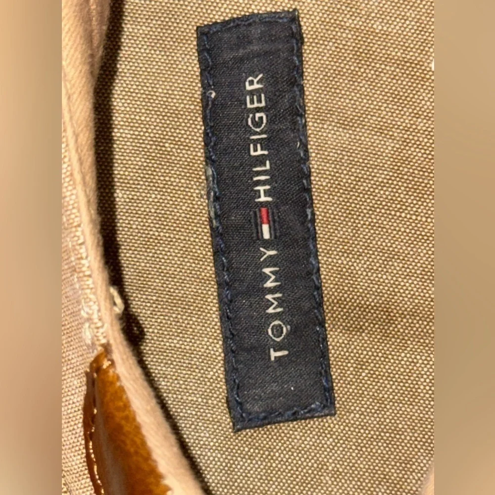 Tommy Hilfiger Men's Tan Sneakers. Size 10. GUC.